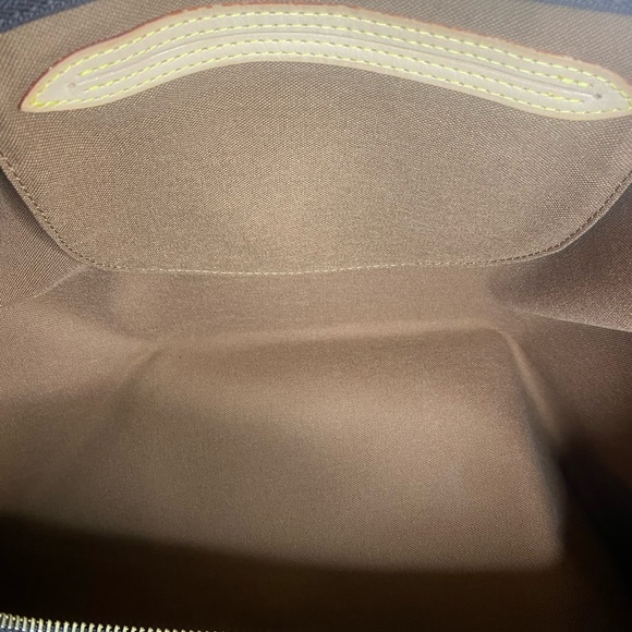 Louis Vuitton Monogram Speedy 40 - Picture 14 of 15